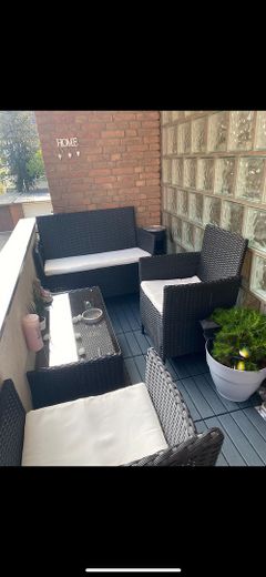 Gemütlicher privater Balkon