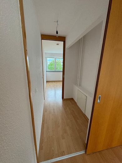 2 Teilmöblierte Zimmer Wohnung mit eigener Garage – Foto 11