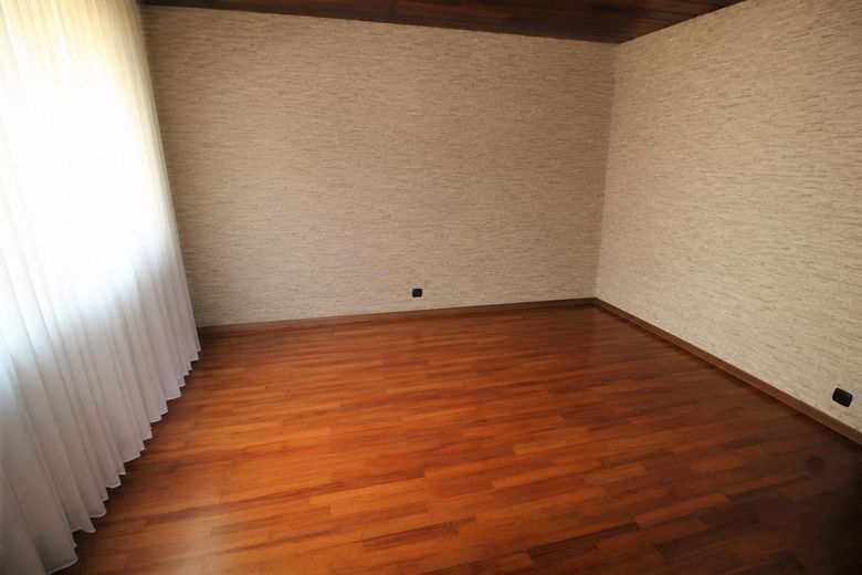 Ein- bis Zweifamilienhaus – Foto 9