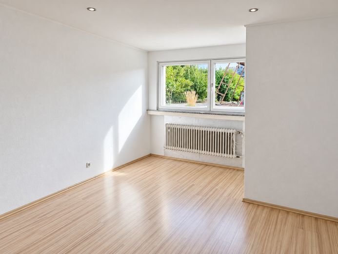 Appartamento di proprietà con terrazza esposta a sud e garage in casa bifamiliare – senza provvigione – Schlafzimmer
