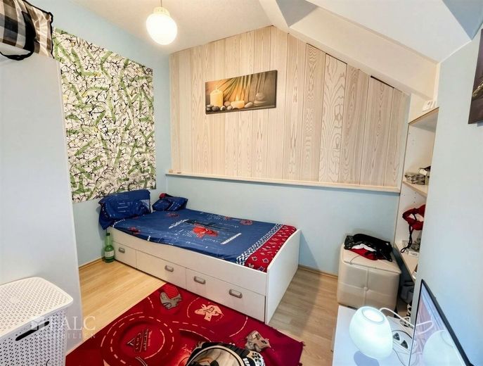 Vermietete Dachgeschosswohnung in zentraler Lage von Oberhausen-Marienkirche – Kinderzimmer