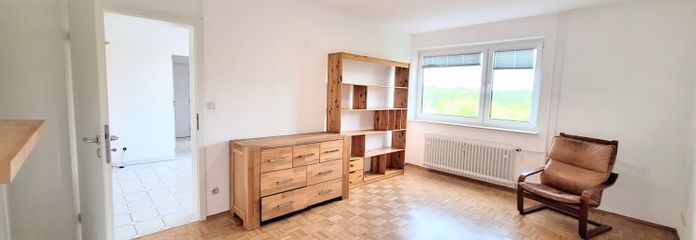 Кохання витає в повітрі — світла 3,5-кімнатна квартира з панорамним краєвидом на 6-му поверсі