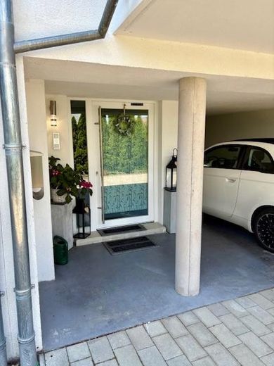 Vivere dove gli altri vanno in vacanza - moderna casa a schiera con una splendida vista sul lago sulla Höri – Eingang
