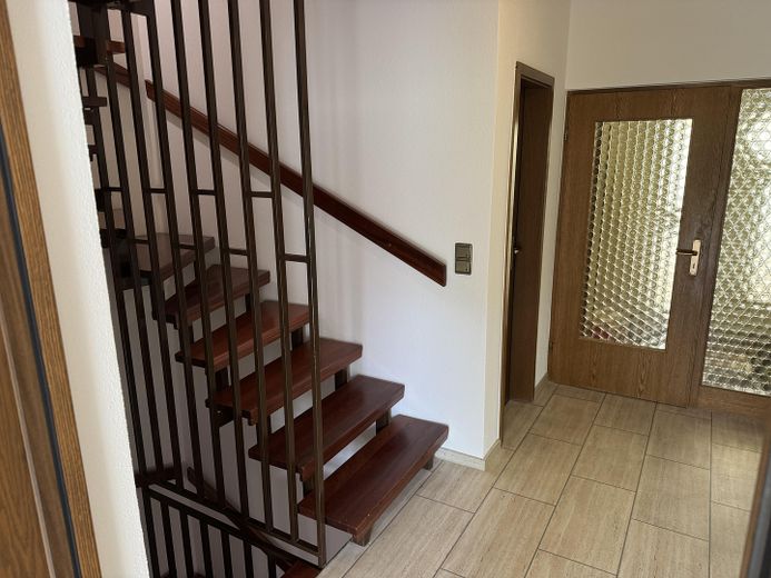 Diele EG mit Treppenhaus