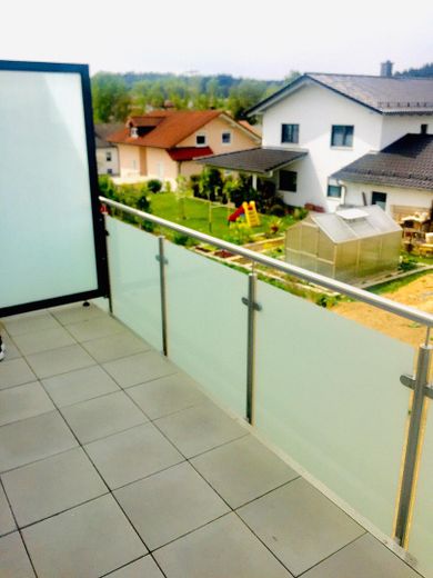 Großes helles Apartment mit Balkon zu vermieten – Foto 4
