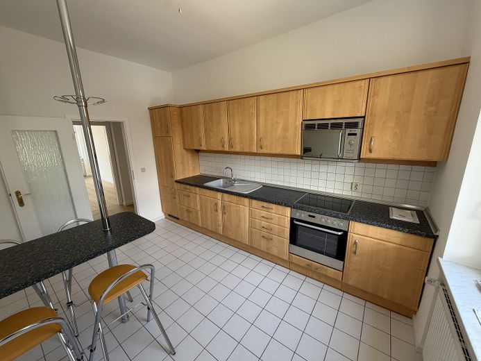 Zentrumsnahe, ruhige 2,5-Zimmer-Wohnung mit Balkon in Brühlervorstadt – Küche 3
