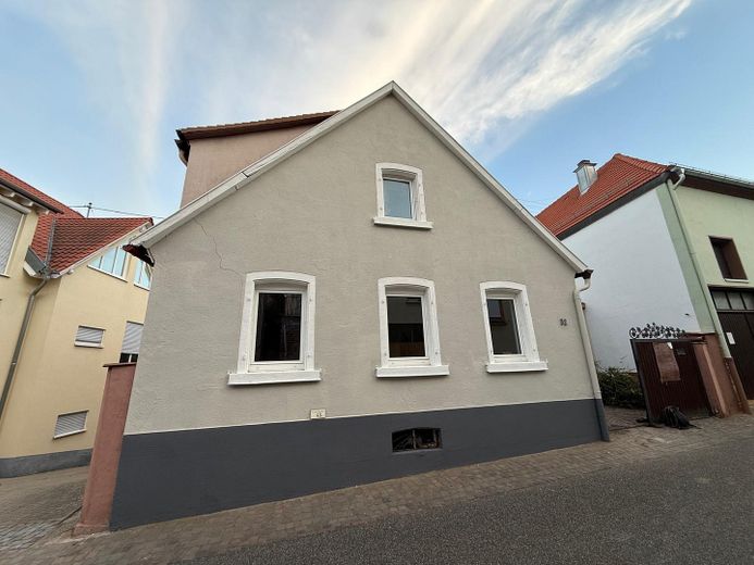 Kernsaniertes Haus inkl Traumaussicht – Foto 1