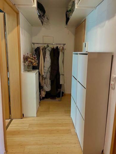 2,5 Zimmer hell, charmant, zentral mit  West-Südbalkon in München Laim – Flur