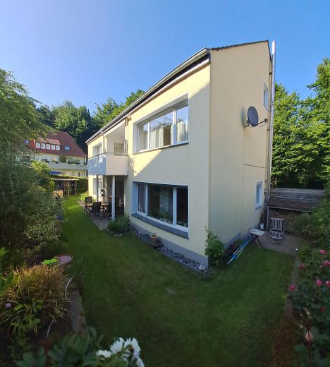 Hausansicht Garten
