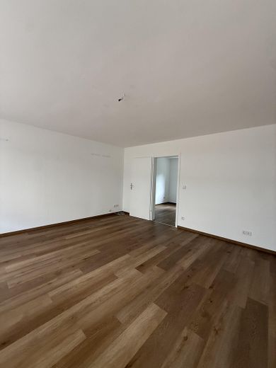Großzügige 4 Zimmer EG Wohnung mit Terasse und kleinem Garten – Foto 7