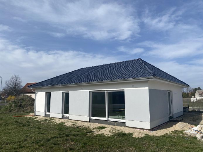 Preisreduziert, provisionsfrei, Charmanter Bungalow inkl. Grundstück in Sonnewalde-Münchhausen! – Foto 1