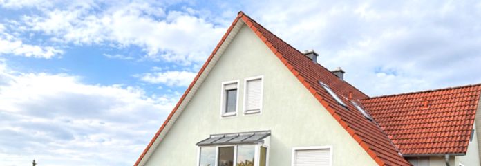 Modernes Wohnen auf zwei Ebenen! Besondere 4-Zi.-ETW mit Balkon, Schwedenofen und Carport