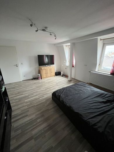 Kapitalanlage in Zirndorf: Große 4-Zimmer-Wohnung mit attraktiver Rendite - Jetzt sichern! – ETW 100qm Zirndorf-2 027