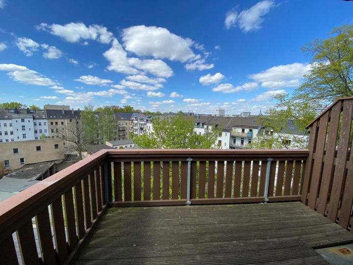 Herrliche 2-Raum DG-Maisonette Wohnung mit Balkon! in Chemnitz-Zentrum – Foto 1