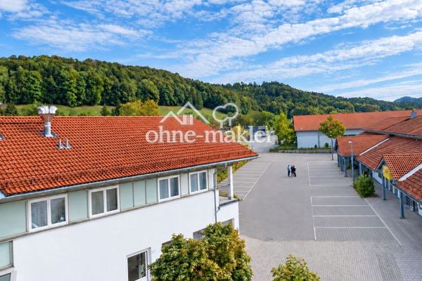 Hausham’da balkonlu 2 odalı dubleks daire – yaklaşık 63 m², komisyonsuz, yaklaşık 01.01.27’den itibaren kullanılabilir