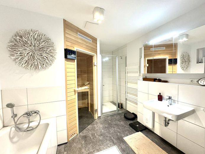 Badezimmer mit Sauna
