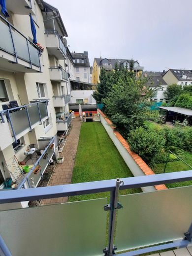 2,5 Raum Citylage, Erstbezug nach Sanierung, Balkon, Bad: Wanne + Dusche + Fenster, Dämmung – Hausgarten