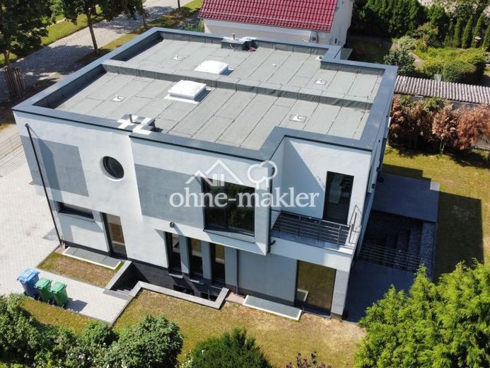 Ayrı girişli daire, bahçe ve A+ sınıfına sahip modern 7,5 odalı ev – Fotoğraf 1