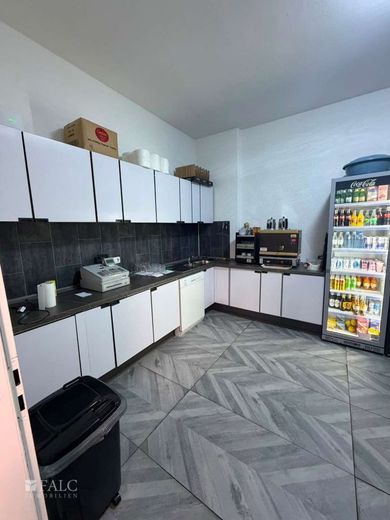 Kapitalanleger Aufgepasst 7,28 % Ist-Rendite  Steigerung auf ~8,73 % möglich! Renditeknaller – Gewerbeeinheit Kaffee Kiosk