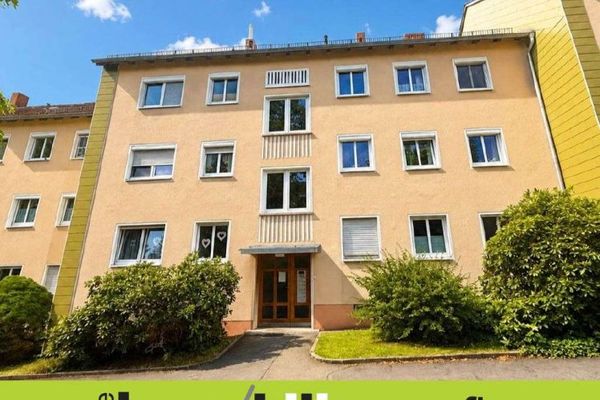 Hof - Bismarckturm yakınları: Balkonlu ve uzak manzaralı 2 odalı daire