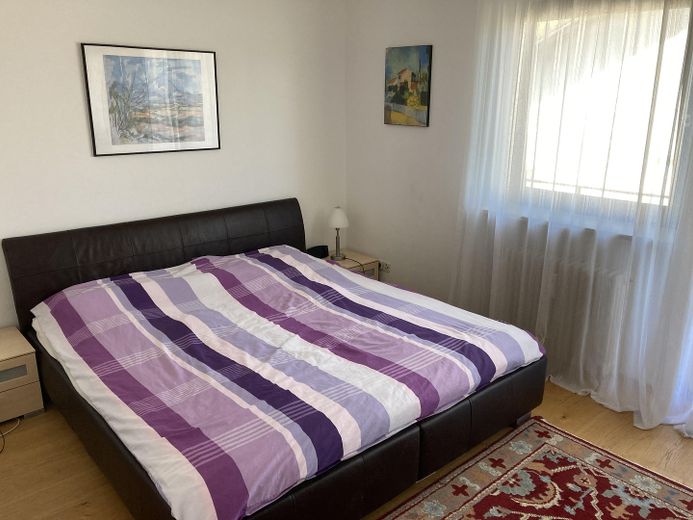 Mükemmel konumda 3,5 odalı Quadro ev! Çok aydınlık hobi odası! – Schlafzimmer