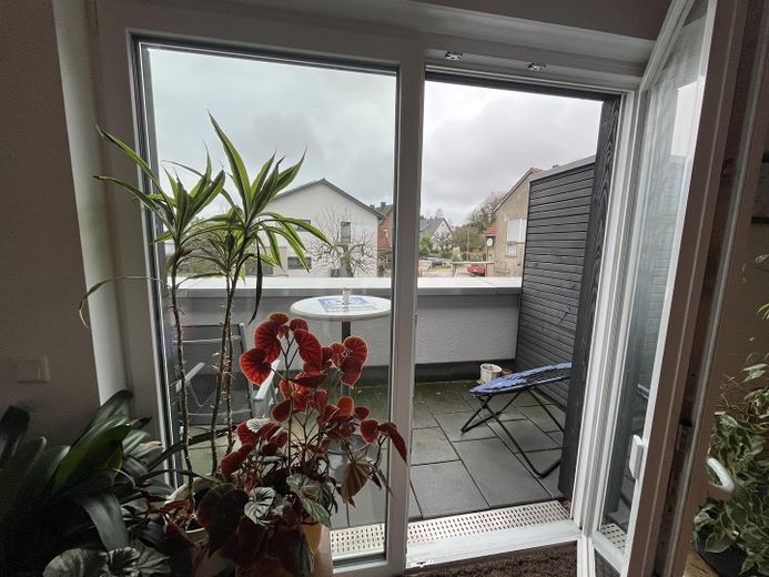 Wohnzimmer Blick auf Balkon