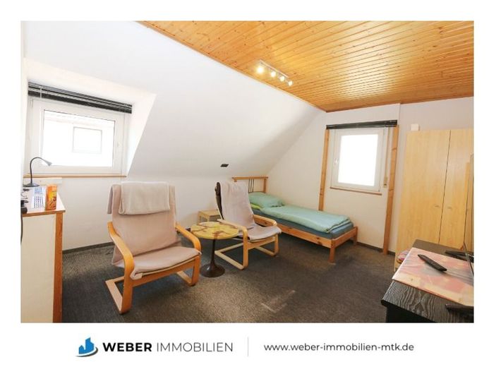 ++ ZWEI Häuser + EIN Preis +  Garten + DOPPEL-Garage + sofort FREI ++ – Zimmer 2 im DG Vorderhaus