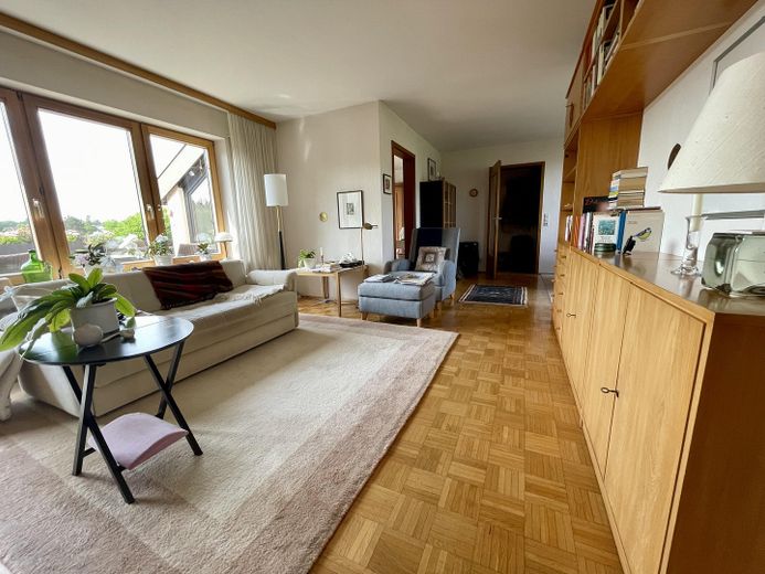 Lichtdurchflutete freundliche 3 Zimmer Dachgeschoßwohnung in ruhiger Lage in Wiblingen – Foto 9