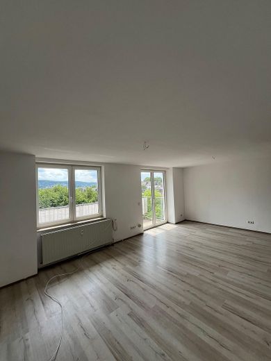 Luminoso appartamento duplex di 4 locali con balcone DA SUBITO SOLO CON WBS – Foto 1