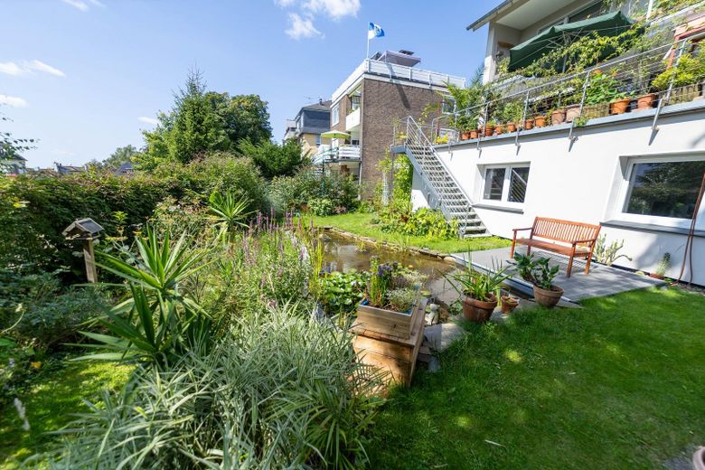 Im Grünen leben - mitten im Zentrum (maklerfrei)  - inkl. 85qm Einliegerwohnung – Garten