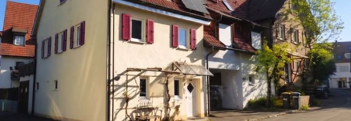 Przytulny skrajny dom szeregowy z tarasem na dachu i pokojem galeriowym – idealny dla pary lub małej rodziny