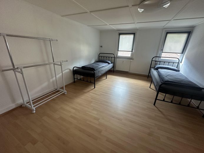 Schlafzimmer 1