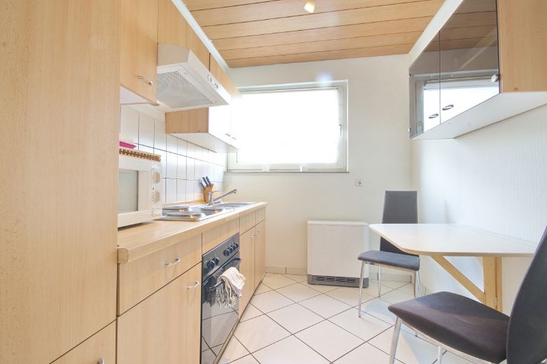 Apartment mit moderner Ausstattung, ruhig gelegen und mit direkter Straßenbahnanbindung zur Essener Innenstadt – 5d5e3da1edfe26c0556d88d9b1008847fe33f57b.jpg