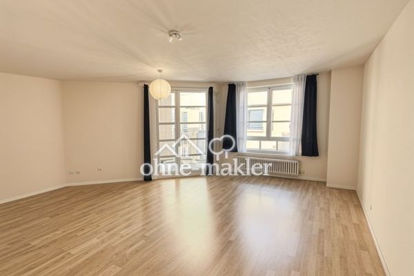 Provisionsfrei: Helle 2-Zi.-Wohnung mit Balkon in der Reutlinger Altstadt – neues Bad, Fernwärme