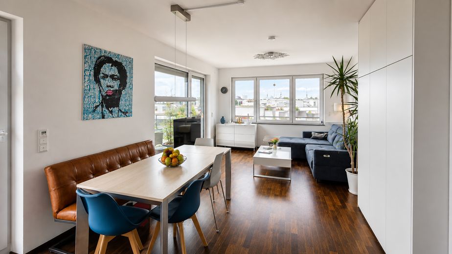 PROVISIONSFREI Penthouse 112 m², WESTFLÜGEL Riedberg, A+ Hausgeld EUR275 -  47,5m² Dachterrasse – Großzügiger Wohn-/Essbereich