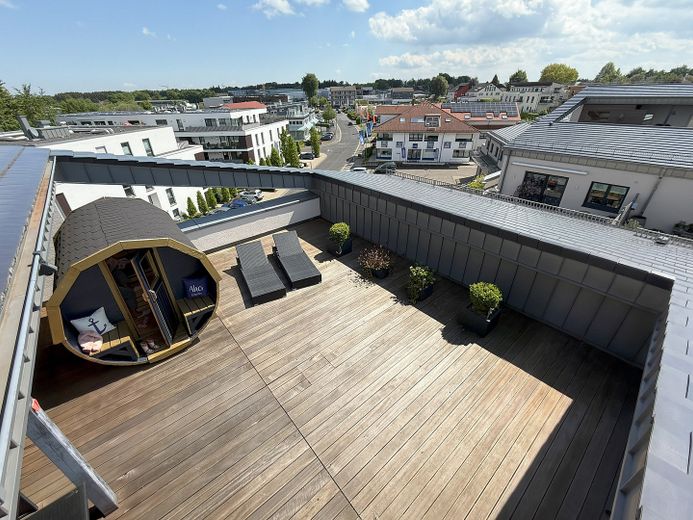 सिमेराथ में स्थित विशेष और अत्यंत केंद्रीय पेंटहाउस अपार्टमेंट – Dachterrasse + Fasssauna