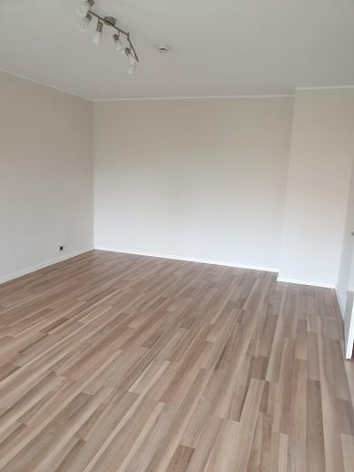 Charmantes 1-Zimmer-Apartment in zentraler Lage von Bad Vilbel – Wohn-/ und Schlafzimmer