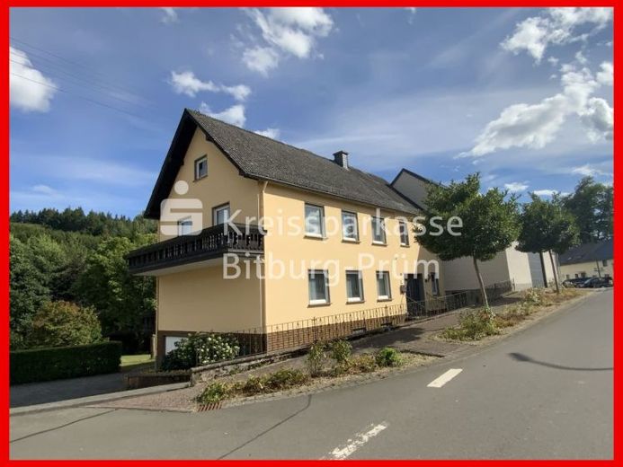 Einfamilienhaus mit Nebengebäude in ruhiger Ortsrandlage – Foto 1