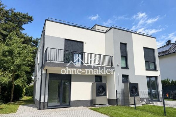 Bifamiliare di nuova costruzione A+ a Berlino-Müggelheim – 150 m², ampia terrazza sul tetto, senza commissioni