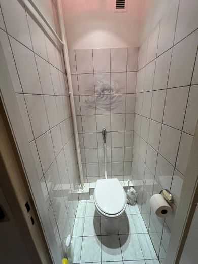 Apartamento de 2 habitaciones disponible para ocupar en el Hansaviertel – WC