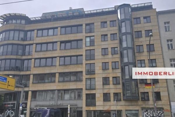 IMMOBERLIN.DE - Trendlage Kollwitzkiez! Sehr attraktive Wohnung mit Südbalkon & Lift