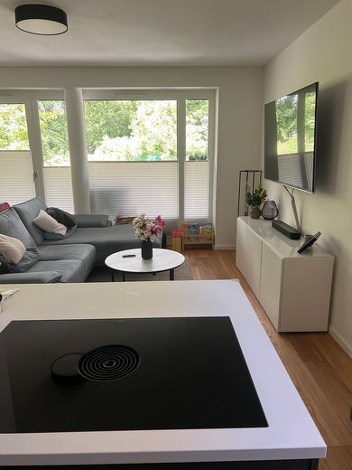 Appartement 4 pièces haut de gamme au Kastanien Hof à Alt-Osdorf – Wohnzimmer