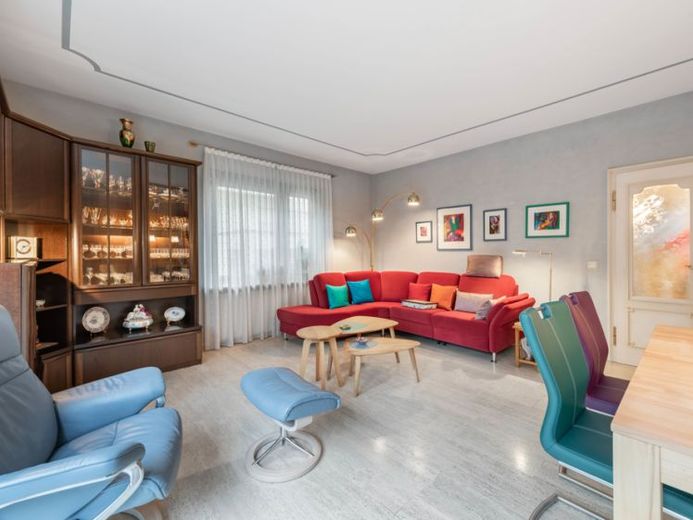 Haus mit Garten in "ruhiger Stadt Lage" – Foto 1
