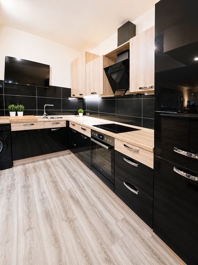 Modernisierte helle 2,5 Zimmer Wohnung mit Balkon – Küche