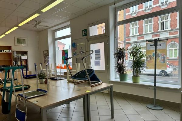 Stilvolle Gewerbefläche in denkmalgeschütztem Wohn- und Geschäftshaus