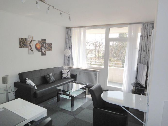 Freies möbliertes Apartment, Schwimmhalle, Sauna, S-Bahn München, von privat – Innenansicht 