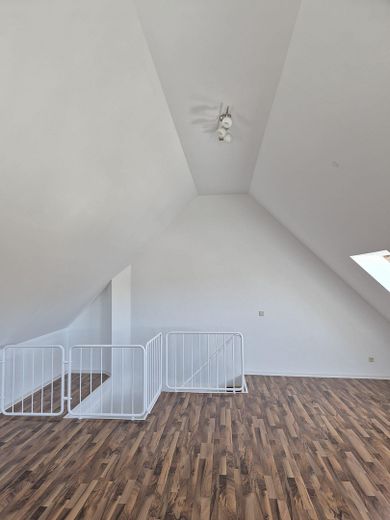 ideal für Paare: 3-Zimmer-Maisonette-Wohnung in Wuppertal – Empore