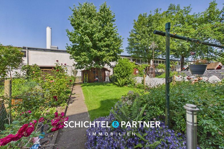 Ohlenhof | Ansprechendes Reihenmittelhaus mit Balkon und Terrasse – S&amp;P | Garten