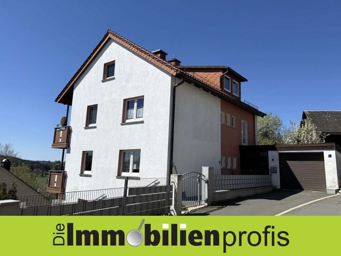 Berg: 1-2 Familienhaus Nähe A 9 – Foto 1