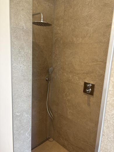 Construction neuve - appartement exclusif de 3 pièces avec équipements haut de gamme – Bad